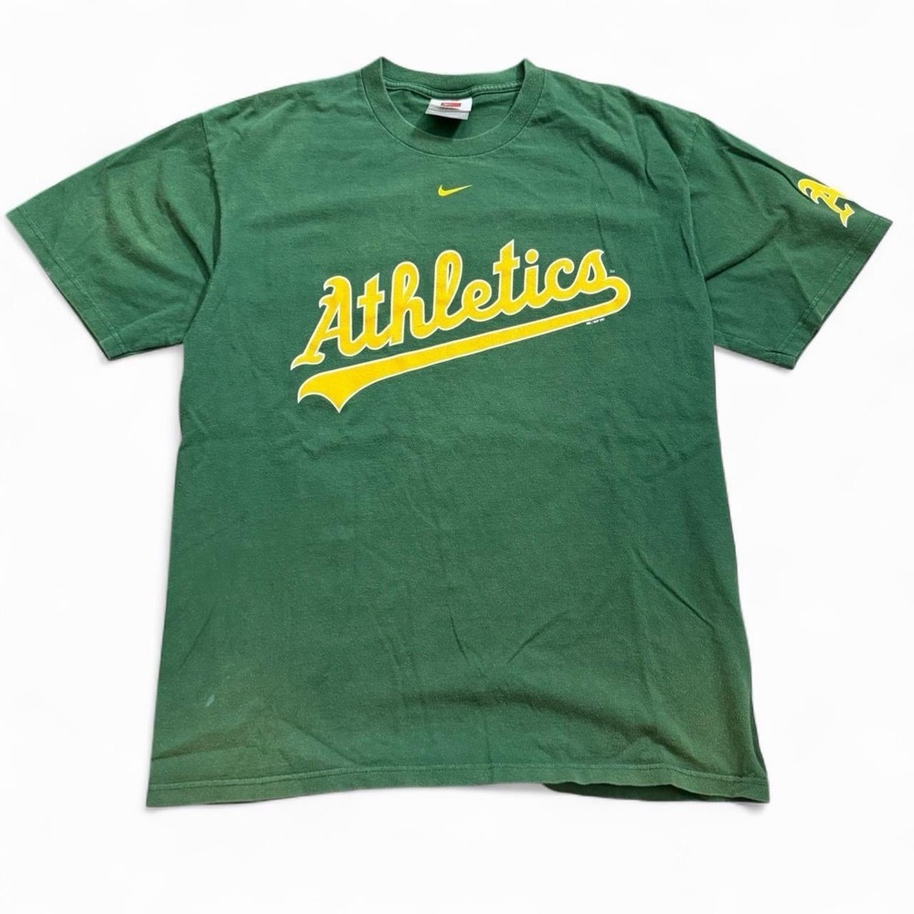 Vintage Nike Center Swoosh Oakland Athletics T-shirt Size Medium Y2K 2000s MLB